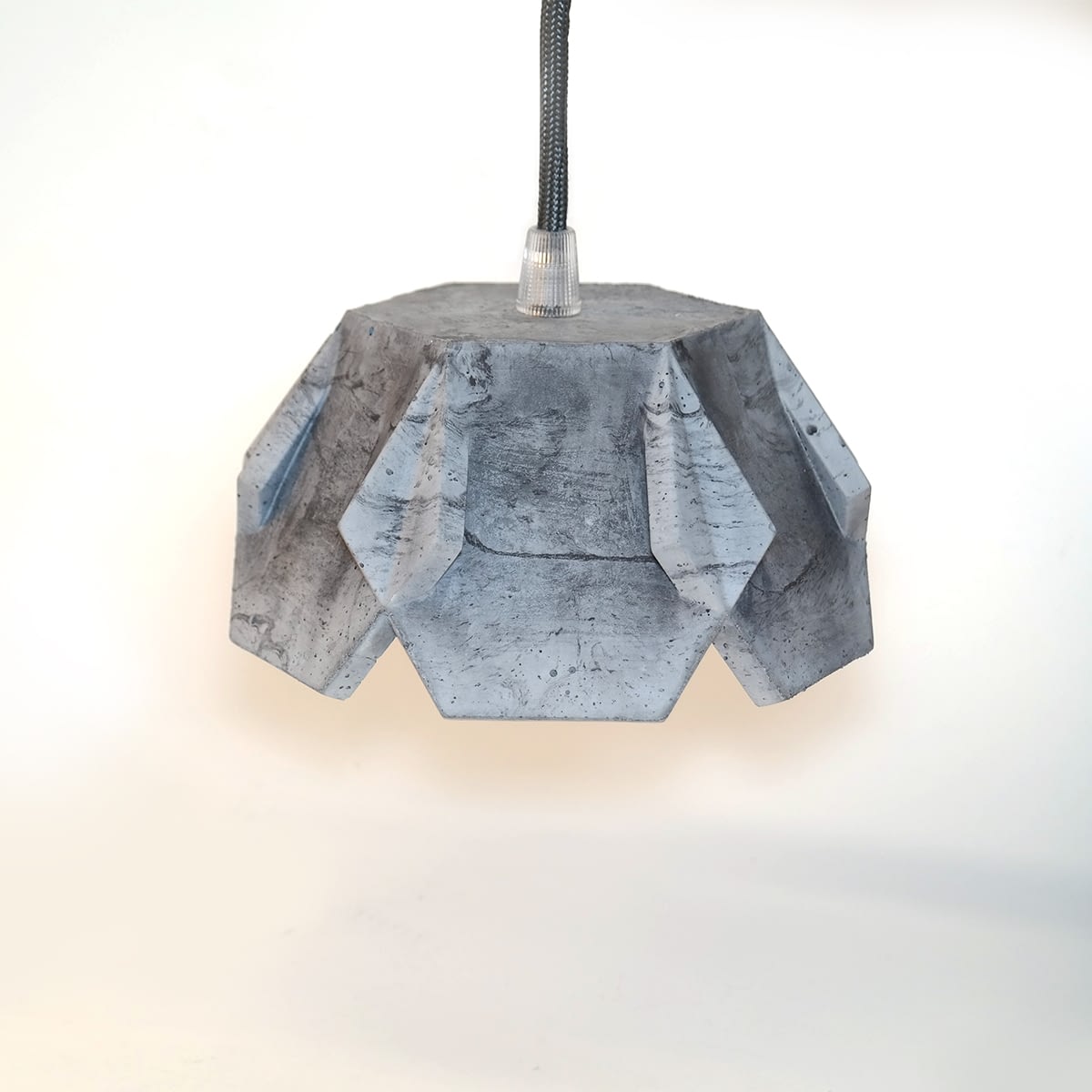 JILL_beton-lamp-antra