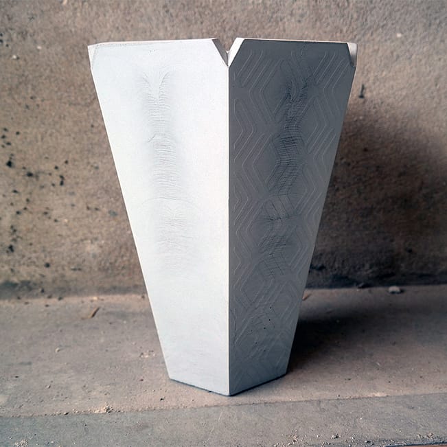 ALICE-concrete-vase-standing